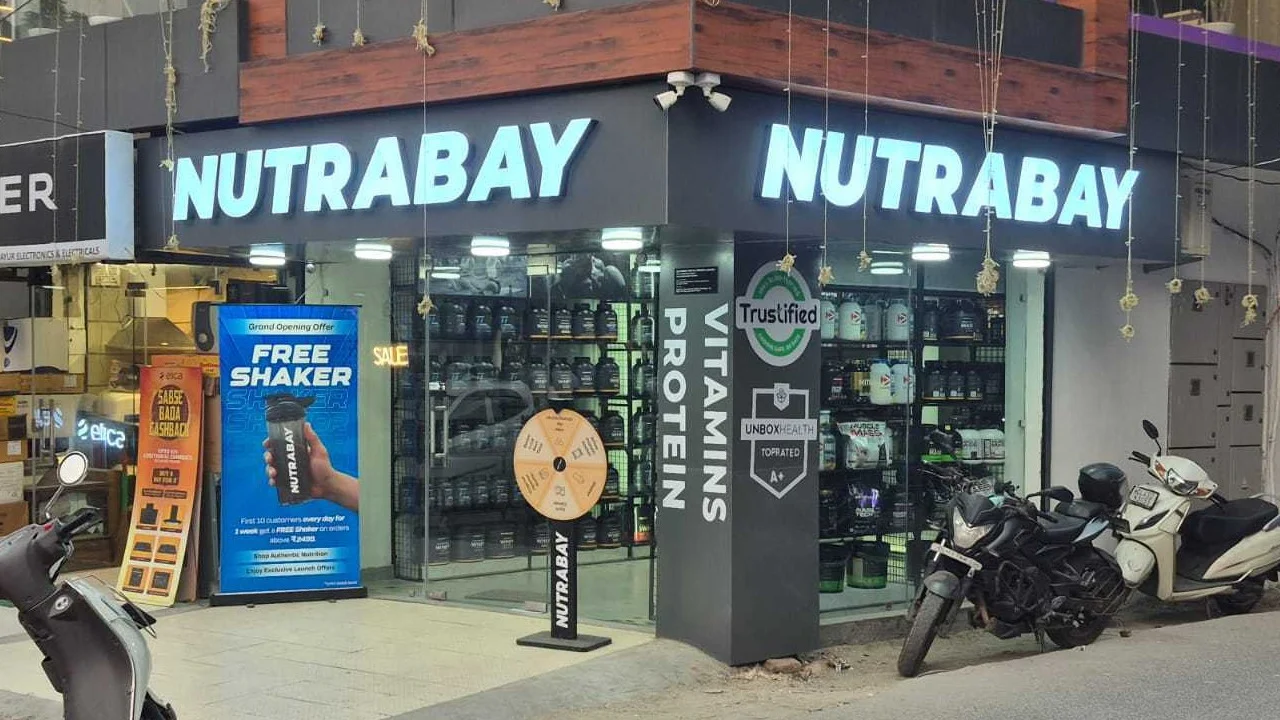 Nutrabay Supplement Store, Hudson Lane